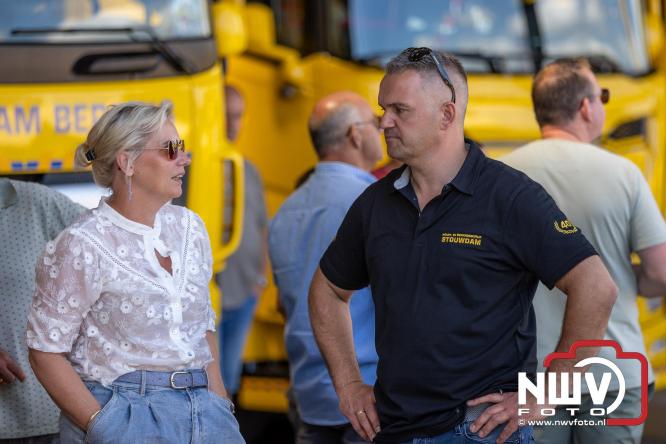 Kranen, trucks en bergingsvoertuigen stelen de show tijdens jubileumfeest van Kraan- en Bergingsbedrijf Stouwdam in Oldebroek. - &copy; NWVFoto.nl