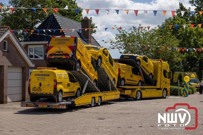 Kranen, trucks en bergingsvoertuigen stelen de show tijdens jubileumfeest van Kraan- en Bergingsbedrijf Stouwdam in Oldebroek. - &copy; NWVFoto.nl