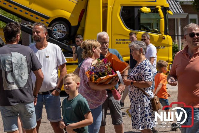 Kranen, trucks en bergingsvoertuigen stelen de show tijdens jubileumfeest van Kraan- en Bergingsbedrijf Stouwdam in Oldebroek. - &copy; NWVFoto.nl