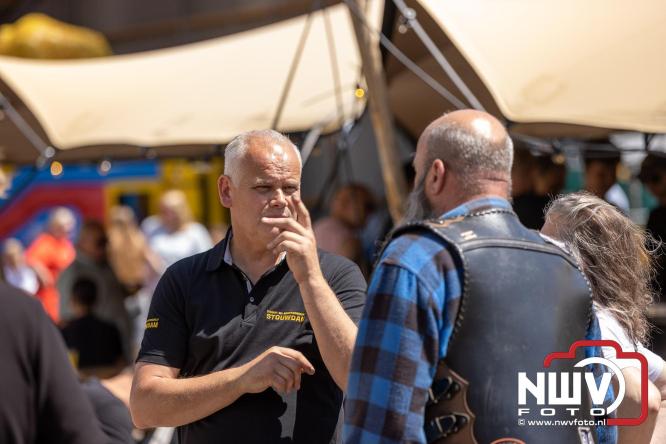 Kranen, trucks en bergingsvoertuigen stelen de show tijdens jubileumfeest van Kraan- en Bergingsbedrijf Stouwdam in Oldebroek. - &copy; NWVFoto.nl