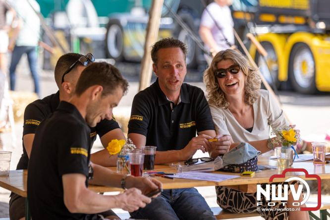 Kranen, trucks en bergingsvoertuigen stelen de show tijdens jubileumfeest van Kraan- en Bergingsbedrijf Stouwdam in Oldebroek. - &copy; NWVFoto.nl