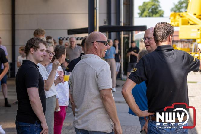 Kranen, trucks en bergingsvoertuigen stelen de show tijdens jubileumfeest van Kraan- en Bergingsbedrijf Stouwdam in Oldebroek. - &copy; NWVFoto.nl