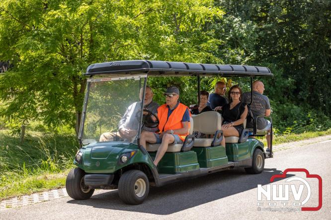 Kranen, trucks en bergingsvoertuigen stelen de show tijdens jubileumfeest van Kraan- en Bergingsbedrijf Stouwdam in Oldebroek. - &copy; NWVFoto.nl