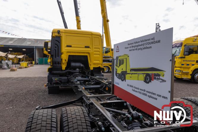 Kranen, trucks en bergingsvoertuigen stelen de show tijdens jubileumfeest van Kraan- en Bergingsbedrijf Stouwdam in Oldebroek. - &copy; NWVFoto.nl