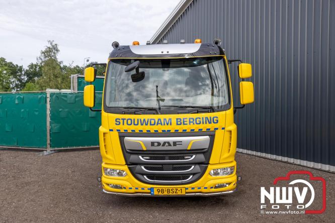 Kranen, trucks en bergingsvoertuigen stelen de show tijdens jubileumfeest van Kraan- en Bergingsbedrijf Stouwdam in Oldebroek. - &copy; NWVFoto.nl