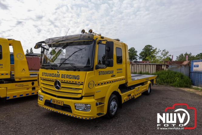 Kranen, trucks en bergingsvoertuigen stelen de show tijdens jubileumfeest van Kraan- en Bergingsbedrijf Stouwdam in Oldebroek. - &copy; NWVFoto.nl