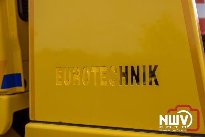 Kranen, trucks en bergingsvoertuigen stelen de show tijdens jubileumfeest van Kraan- en Bergingsbedrijf Stouwdam in Oldebroek. - &copy; NWVFoto.nl