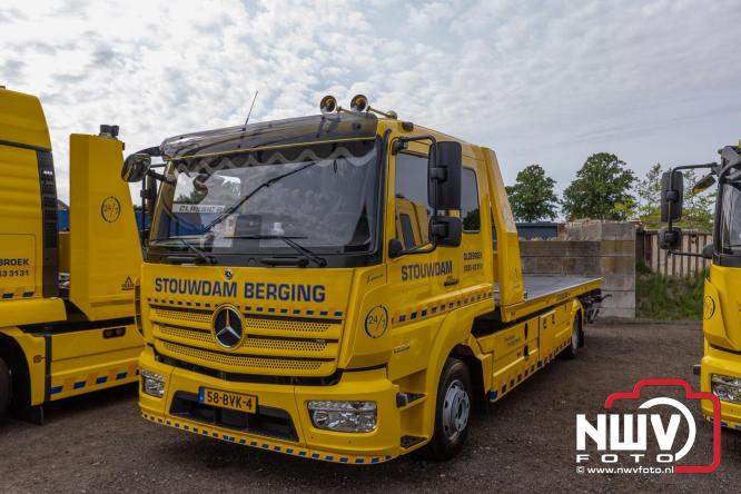 Kranen, trucks en bergingsvoertuigen stelen de show tijdens jubileumfeest van Kraan- en Bergingsbedrijf Stouwdam in Oldebroek. - &copy; NWVFoto.nl