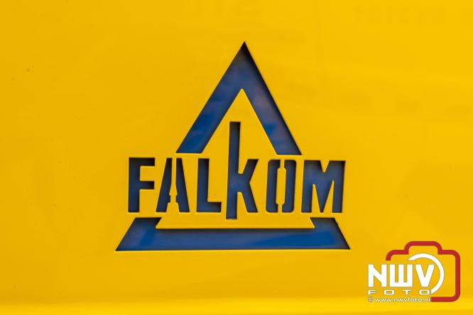 Kranen, trucks en bergingsvoertuigen stelen de show tijdens jubileumfeest van Kraan- en Bergingsbedrijf Stouwdam in Oldebroek. - &copy; NWVFoto.nl