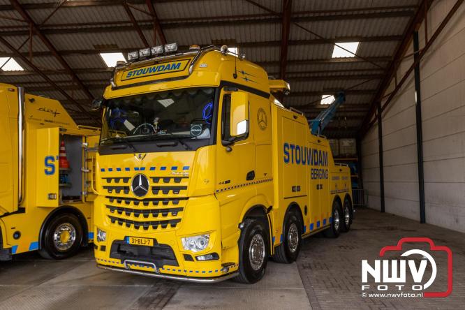 Kranen, trucks en bergingsvoertuigen stelen de show tijdens jubileumfeest van Kraan- en Bergingsbedrijf Stouwdam in Oldebroek. - &copy; NWVFoto.nl