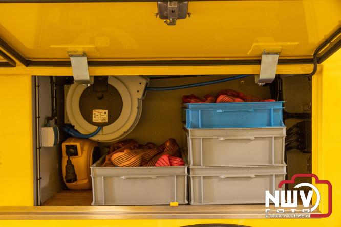Kranen, trucks en bergingsvoertuigen stelen de show tijdens jubileumfeest van Kraan- en Bergingsbedrijf Stouwdam in Oldebroek. - &copy; NWVFoto.nl