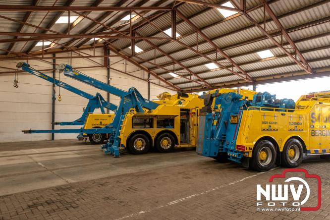 Kranen, trucks en bergingsvoertuigen stelen de show tijdens jubileumfeest van Kraan- en Bergingsbedrijf Stouwdam in Oldebroek. - &copy; NWVFoto.nl