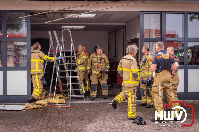 Kortsluiting mogelijk oorzaak van beginnende plafond brand Bovenheigraaf Wezep. - &copy; NWVFoto.nl