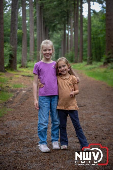 Na valse start toch een prachtige wandelavond, bijna 500 deelnemers genieten in de bossen van ’t Harde - &copy; NWVFoto.nl