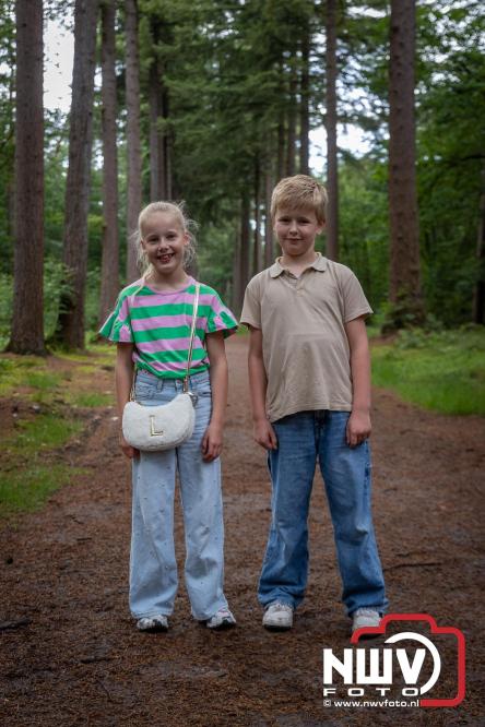 Na valse start toch een prachtige wandelavond, bijna 500 deelnemers genieten in de bossen van ’t Harde - &copy; NWVFoto.nl