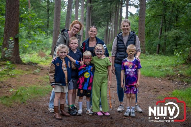 Na valse start toch een prachtige wandelavond, bijna 500 deelnemers genieten in de bossen van ’t Harde - &copy; NWVFoto.nl