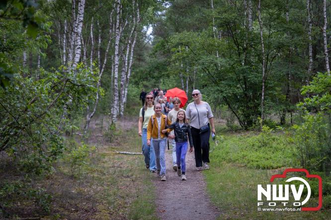Feestelijke slotavond Avondvierdaagse ’t Harde met muziek, defilé en medailles - &copy; NWVFoto.nl