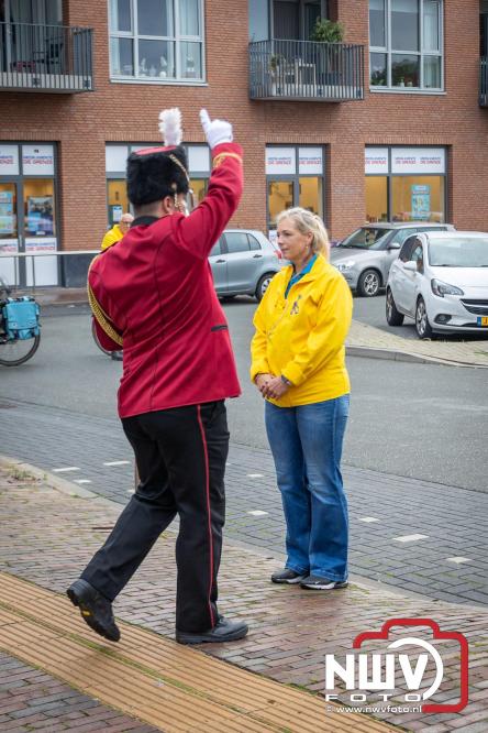 Feestelijke slotavond Avondvierdaagse ’t Harde met muziek, defilé en medailles - &copy; NWVFoto.nl
