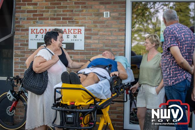 300 kilometer voor het goede doel: Esther en Benjamin fietsen €9.000 bijeen voor de Gelderse Wensambulance - &copy; NWVFoto.nl