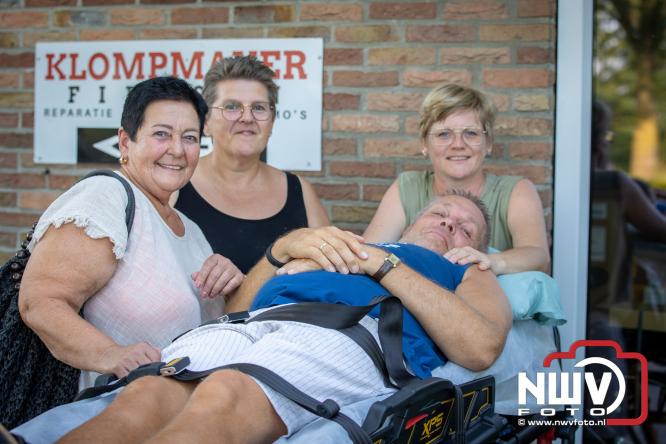 300 kilometer voor het goede doel: Esther en Benjamin fietsen €9.000 bijeen voor de Gelderse Wensambulance - &copy; NWVFoto.nl