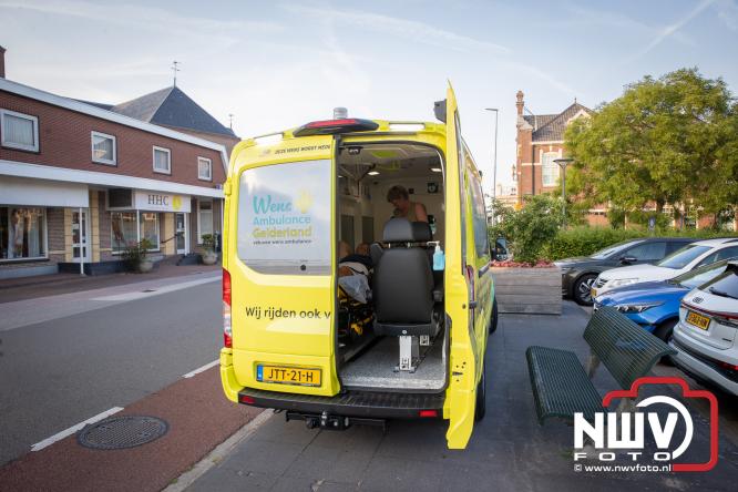 300 kilometer voor het goede doel: Esther en Benjamin fietsen €9.000 bijeen voor de Gelderse Wensambulance - &copy; NWVFoto.nl