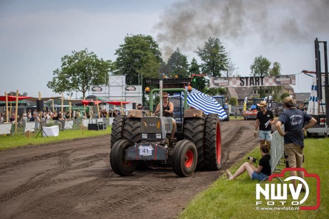 Boerentrekkertrek in Hulshorst trok veel publiek ondanks tropische hitte. - &copy; NWVFoto.nl