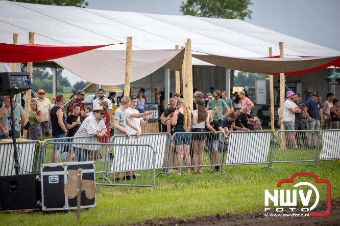 Boerentrekkertrek in Hulshorst trok veel publiek ondanks tropische hitte. - &copy; NWVFoto.nl