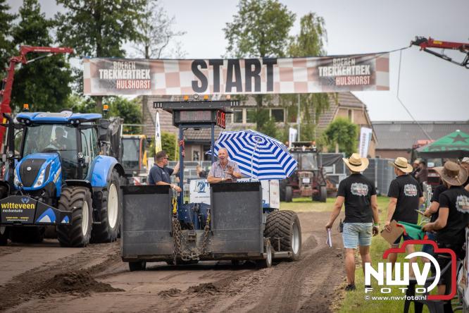 Boerentrekkertrek in Hulshorst trok veel publiek ondanks tropische hitte. - &copy; NWVFoto.nl