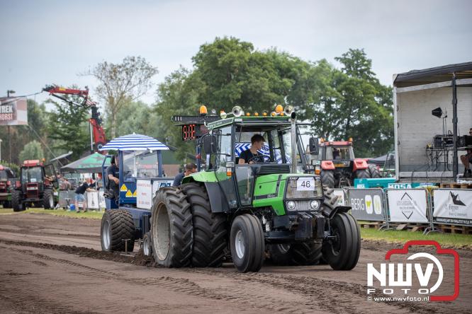Boerentrekkertrek in Hulshorst trok veel publiek ondanks tropische hitte. - &copy; NWVFoto.nl