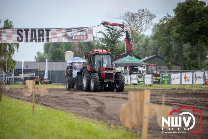 Boerentrekkertrek in Hulshorst trok veel publiek ondanks tropische hitte. - &copy; NWVFoto.nl