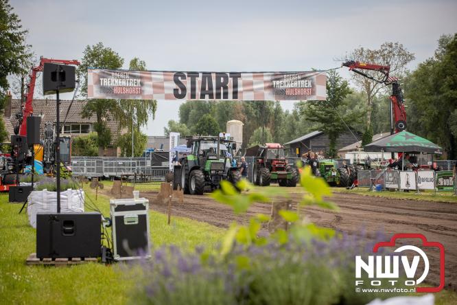 Boerentrekkertrek in Hulshorst trok veel publiek ondanks tropische hitte. - &copy; NWVFoto.nl