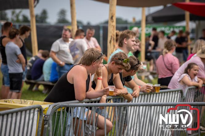 Boerentrekkertrek in Hulshorst trok veel publiek ondanks tropische hitte. - &copy; NWVFoto.nl