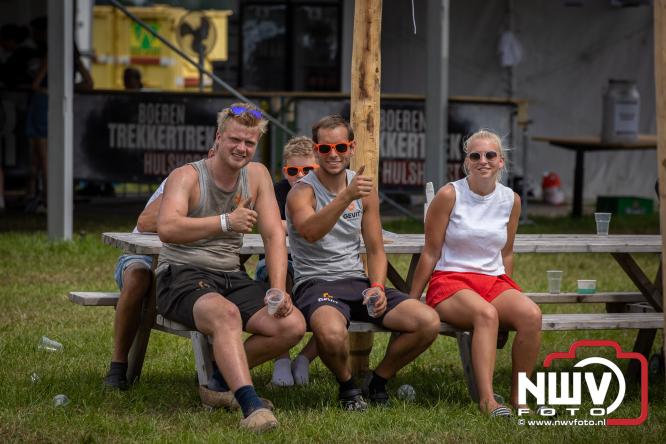 Boerentrekkertrek in Hulshorst trok veel publiek ondanks tropische hitte. - &copy; NWVFoto.nl