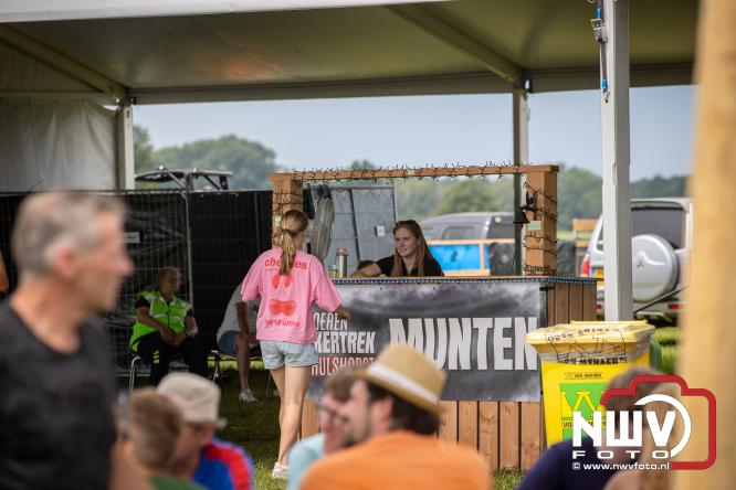 Boerentrekkertrek in Hulshorst trok veel publiek ondanks tropische hitte. - &copy; NWVFoto.nl