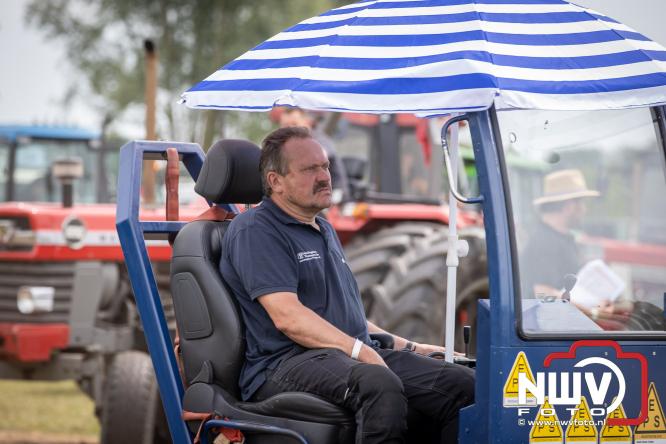 Boerentrekkertrek in Hulshorst trok veel publiek ondanks tropische hitte. - &copy; NWVFoto.nl