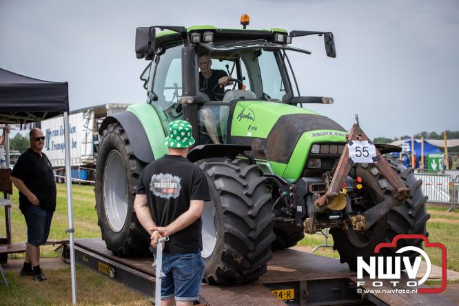 Boerentrekkertrek in Hulshorst trok veel publiek ondanks tropische hitte. - &copy; NWVFoto.nl