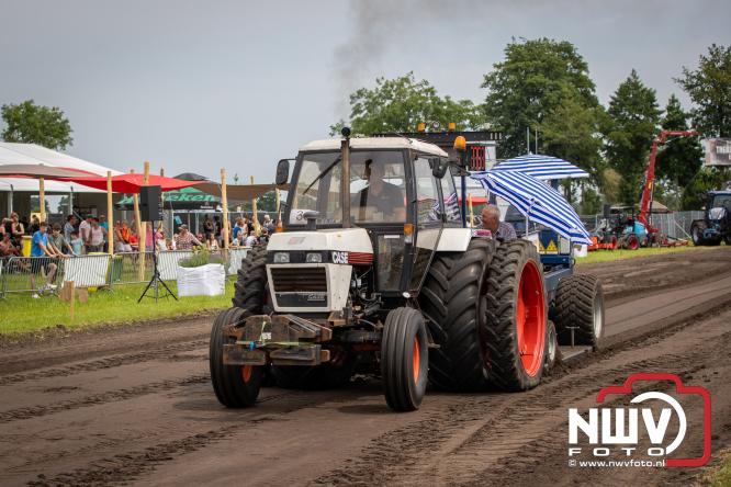 Boerentrekkertrek in Hulshorst trok veel publiek ondanks tropische hitte. - &copy; NWVFoto.nl