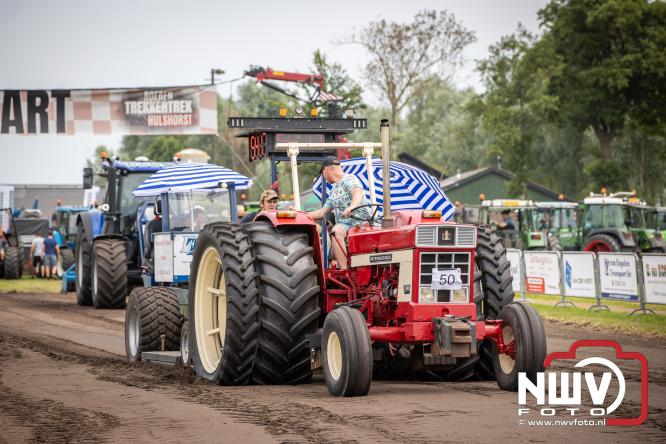 Boerentrekkertrek in Hulshorst trok veel publiek ondanks tropische hitte. - &copy; NWVFoto.nl