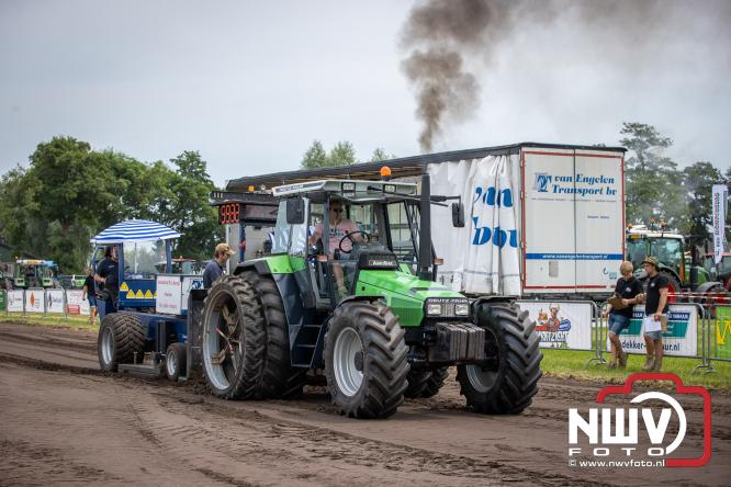 Boerentrekkertrek in Hulshorst trok veel publiek ondanks tropische hitte. - &copy; NWVFoto.nl