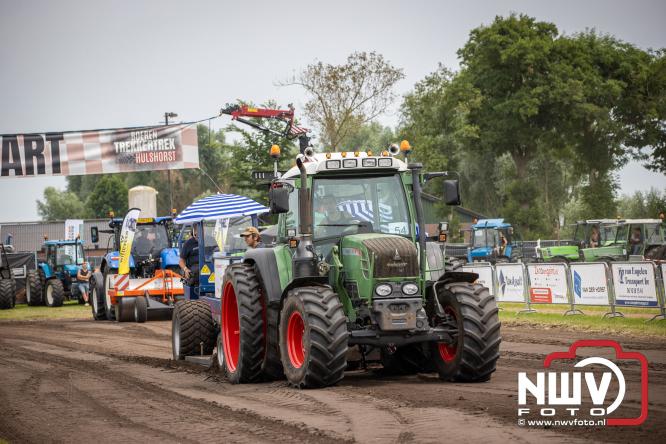 Boerentrekkertrek in Hulshorst trok veel publiek ondanks tropische hitte. - &copy; NWVFoto.nl
