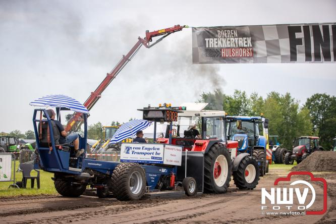 Boerentrekkertrek in Hulshorst trok veel publiek ondanks tropische hitte. - &copy; NWVFoto.nl