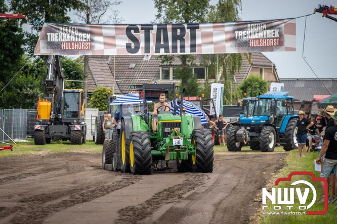 Boerentrekkertrek in Hulshorst trok veel publiek ondanks tropische hitte. - &copy; NWVFoto.nl