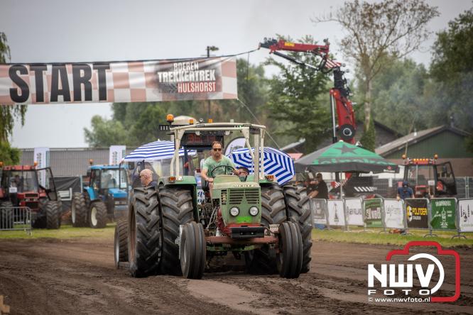 Boerentrekkertrek in Hulshorst trok veel publiek ondanks tropische hitte. - &copy; NWVFoto.nl
