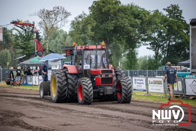 Boerentrekkertrek in Hulshorst trok veel publiek ondanks tropische hitte. - &copy; NWVFoto.nl