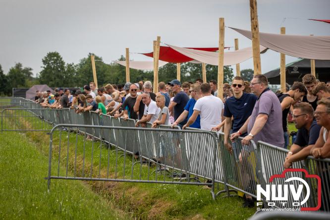Boerentrekkertrek in Hulshorst trok veel publiek ondanks tropische hitte. - &copy; NWVFoto.nl