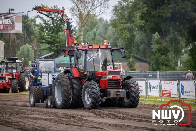 Boerentrekkertrek in Hulshorst trok veel publiek ondanks tropische hitte. - &copy; NWVFoto.nl