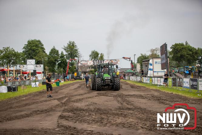 Boerentrekkertrek in Hulshorst trok veel publiek ondanks tropische hitte. - &copy; NWVFoto.nl