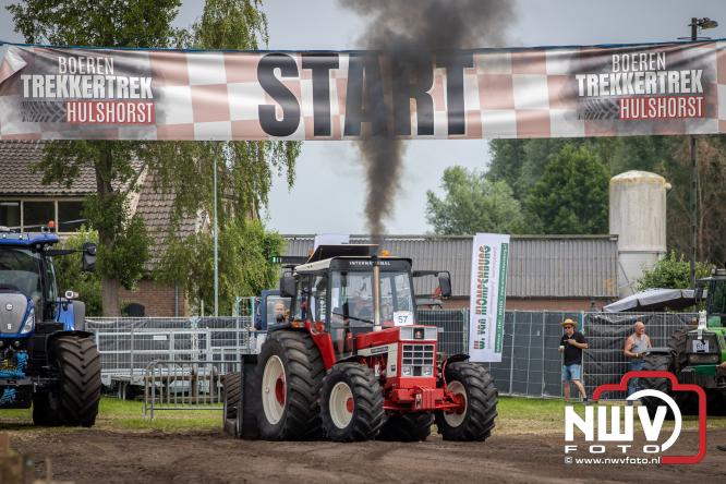 Boerentrekkertrek in Hulshorst trok veel publiek ondanks tropische hitte. - &copy; NWVFoto.nl