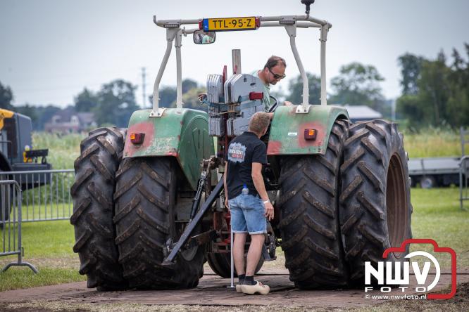 Boerentrekkertrek in Hulshorst trok veel publiek ondanks tropische hitte. - &copy; NWVFoto.nl