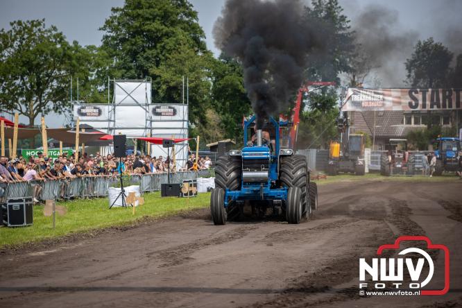 Boerentrekkertrek in Hulshorst trok veel publiek ondanks tropische hitte. - &copy; NWVFoto.nl